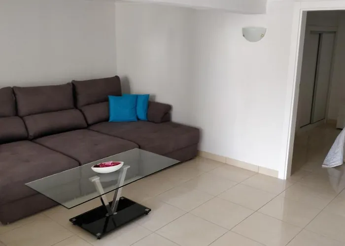 Da Rocha, Casa Junto A Fortaleza.