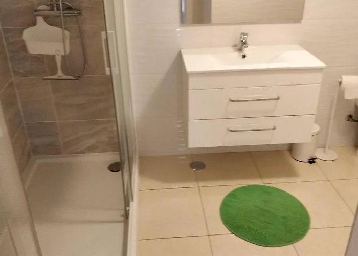 Da Rocha, Casa Junto A Fortaleza. *